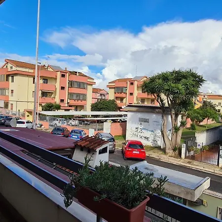 Em Holiday Apartment2 *